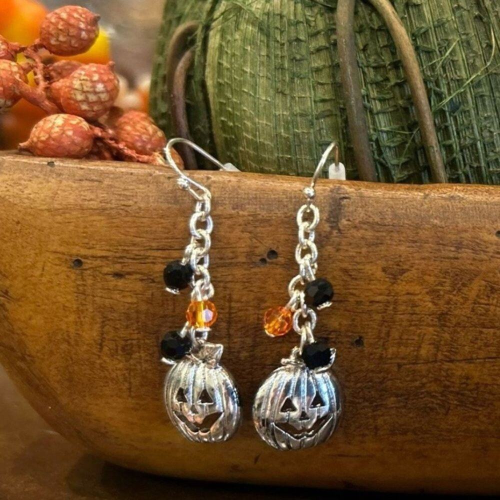 Avon Trick or Treat Pumpkin Dangle Earrings Silver w/ Black & Orange Beads New